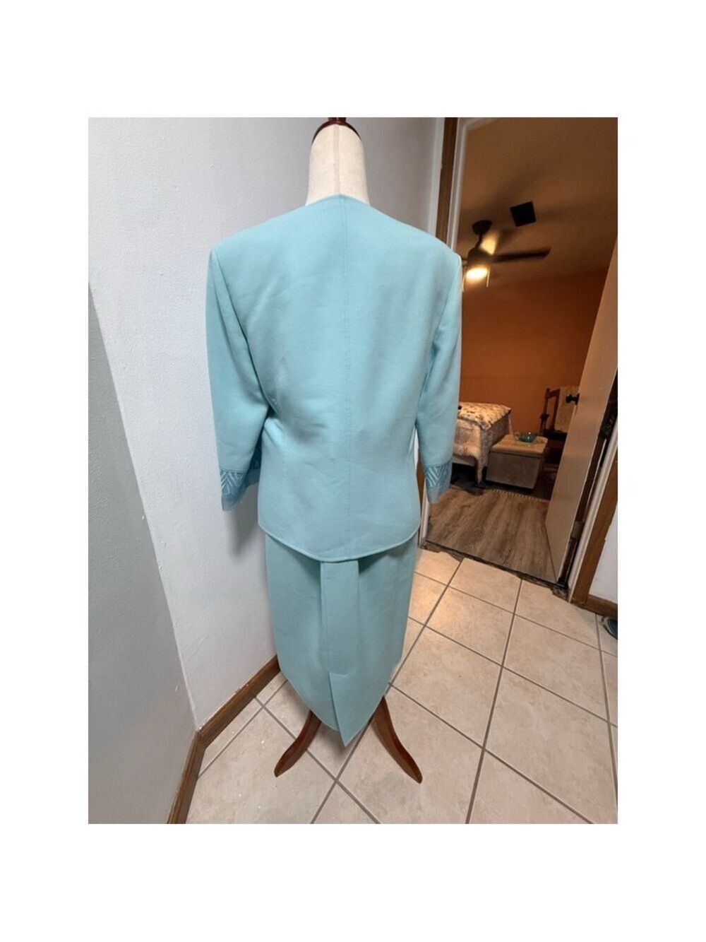Vintage baby blue suit. Italy.size 46 women's skirt top. Large - Picture 16 of 16